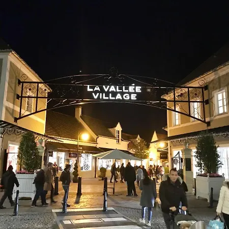 아파트 Stylish A Stone's Throw From Disneyland Paris 세리스